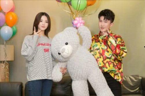 娱乐圈吃瓜糖果,揭秘明星背后的故事与真相  第3张